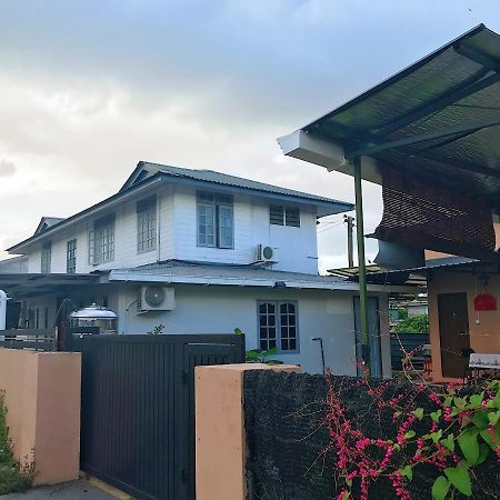 Merdeka Guest House 2 Kuching Buitenkant foto