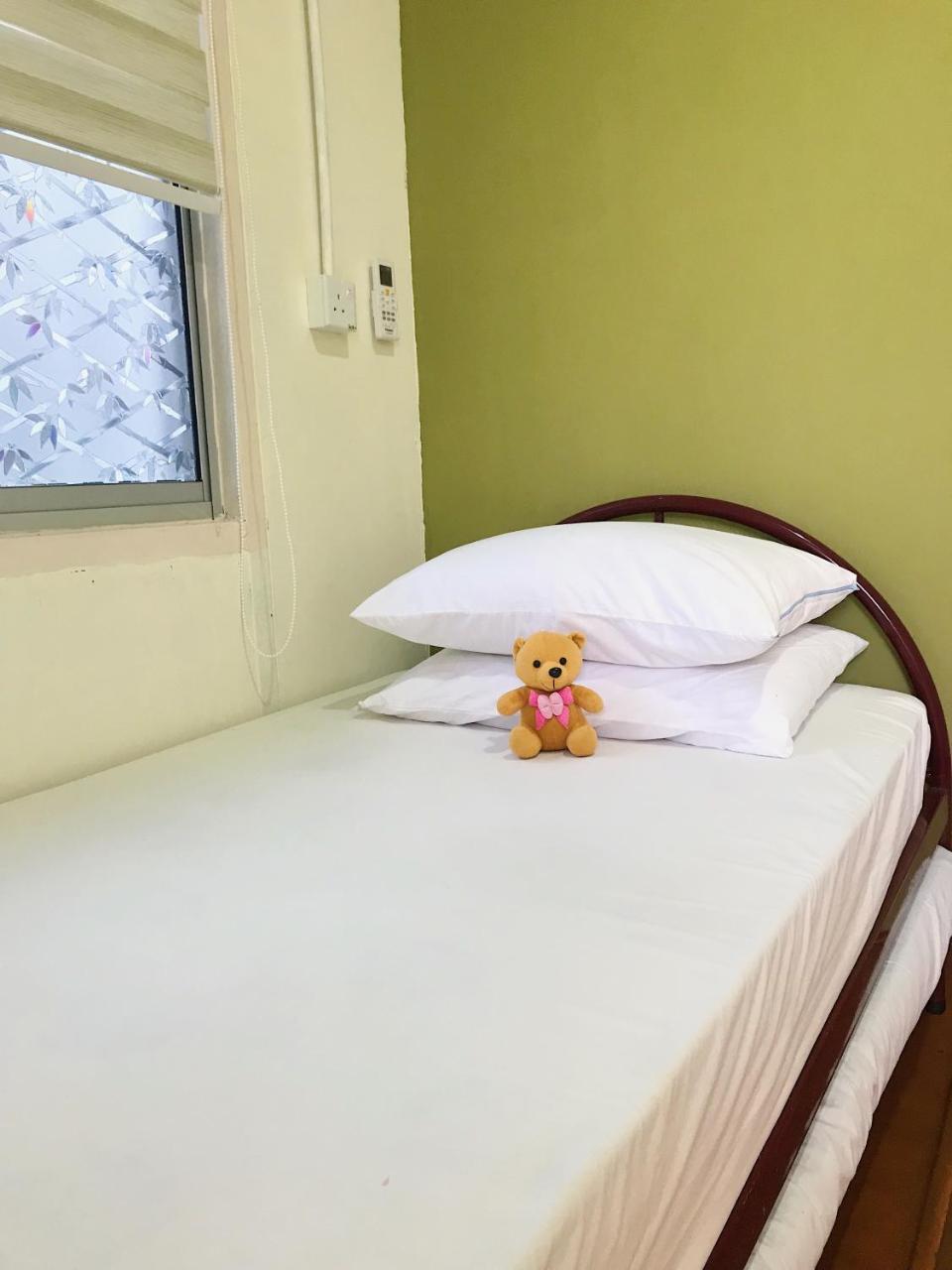 Merdeka Guest House 2 Kuching Buitenkant foto